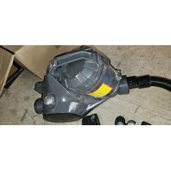 Amazon Basics usisivač sa posudom, 700W, 1.5L crna | Outlet BGD