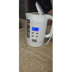 Russell Hobbs 21150-70 Precision Control električni bokal ketler sa LCD displejem zapremine 1.7 l