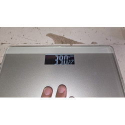 Aquarius Digitalna Step-On Vaga do 180 kg | Outlet BGD