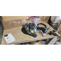 Amazon Basics usisivač sa posudom, 700W, 1.5L crna | Outlet BGD