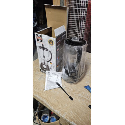 Crni Herzberg HG-5008 2 u 1 blender snage 600 W sa posudom od 1.7 l i dodatkom za mlevenje