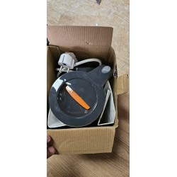 GRIFEMA GC1001 kompaktni električni bokal ketler zapremine 0.8 l sa 360 rotirajućom bazom
