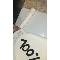 Tefal TI1200E0 daska za peglanje sa bež navlakom, radnom površinom 124x40 cm i manjim oštećenjem farbe na nogici