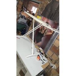 Tefal TI1200E0 daska za peglanje sa bež navlakom, radnom površinom 124x40 cm i manjim oštećenjem farbe na nogici