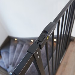 Hauck Close N Stop + 21cm Ekstenzija – Boja Uglja, 96-101cm | Outlet BGD