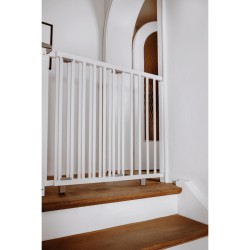Geuther 2733+ Sigurnosna Kapija – 67-107cm, Bela, Bukva | Outlet BGD