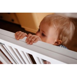 Geuther 2735+ Sigurnosna Kapija – 95-135cm, Bela | Outlet BGD