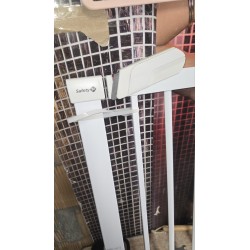 Safety 1st U Pressure Fit Flat Step Sigurnosna Kapija – 73-80cm, Bela | Outlet BGD