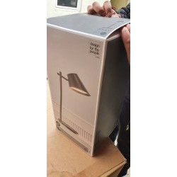 Crna Nordlux DFTP Stay stona LED lampa sa podesivim abažurom, okruglom bazom i USB priključkom