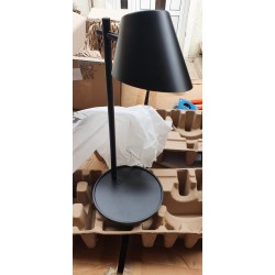 Crna Nordlux DFTP Stay stona LED lampa sa podesivim abažurom, okruglom bazom i USB priključkom
