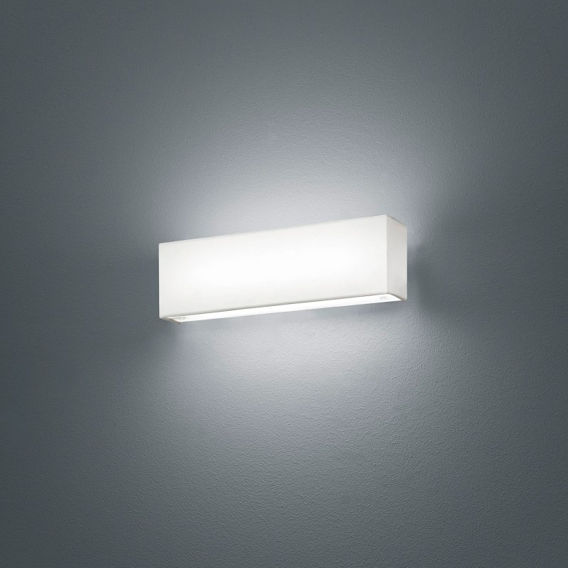 Moderna Trio Lugano LED zidna lampa od bele tkanine širine 25 cm sa integrisanim prekidačem