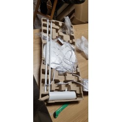 Bela Nordlux DFTP MIB 6 podna lampa sa tankim metalnim telom, okruglom bazom i podesivom glavom