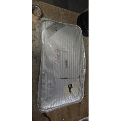 Sampur beli luksuzni jastuk 40x70 cm sa šupljim mikrofiber vlaknima i prugastom žakard navlakom