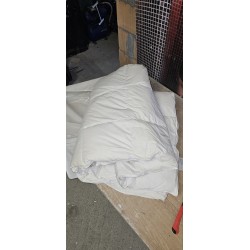 Wolkenkind beli jorgan 135x200 cm od guščijeg paperja i perja sa blagim žućenjem od stajanja