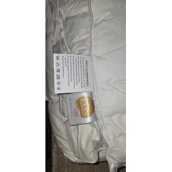 Wolkenkind beli jorgan 135x200 cm od guščijeg paperja i perja sa blagim žućenjem od stajanja