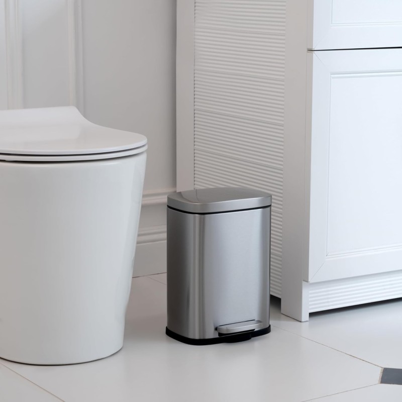 Mala metalna kanta za kupatilo 5L Amazon Basics soft-close nerđajući čelik