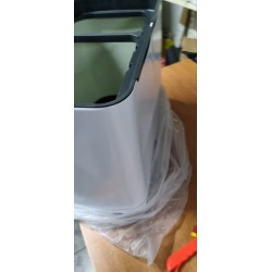 Brabantia Bo Touch kanta 34 L bela – udubljenja na kućištu