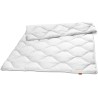 Sleepling Komfort letnji jorgan 200x200 cm od belog antialergijskog mikrofibera sa romb prošivom