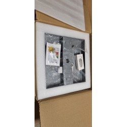 ZMH Fangyuan kvadratna LED plafonjera 40 cm sa daljinskim upravljačem, naprsla i odvarena