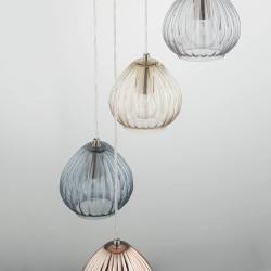 Loistaa Caid viseća lampa sa pet staklenih abažura u boji