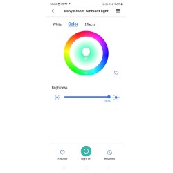 Meross MSL450HK pametna stona lampa sa RGB osvetljenjem, belim kućištem i kontrolom preko aplikacije