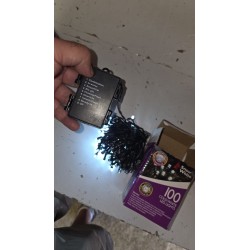 SnowWhite 100 LED lampice na baterije sa zelenim kablom i hladno belim svetlom