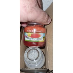 Yankee Candle Passion Fruit Martini mala mirisna sveća u staklenoj tegli od 104 g