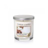 Yankee Candle Shea Butter mirisna sveća u maloj staklenoj čaši od 198 grama sa modernim glatkim dizajnom