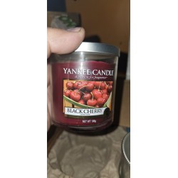 Yankee Candle Black Cherry mirisna sveća u maloj staklenoj čaši od 198 g sa mirisom crne trešnje
