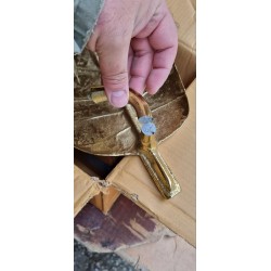 Kare Design Leaf Gold zidni svećnjak u obliku lista sa oštećenjem i antičkom zlatnom patinom-2