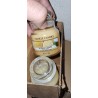 Žuta Yankee Candle mirisna sveća u maloj tegli sa mirisom sicilijanskog limuna uživo