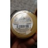 Žuta Yankee Candle mirisna sveća u maloj tegli sa mirisom sicilijanskog limuna uživo