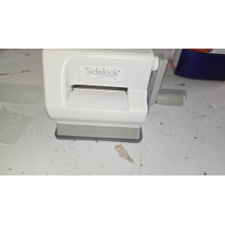 sizzix-sidekick-mini-masina-secenje-embosiranje-outlet-14