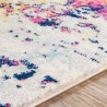 Moderan apstraktni višebojni Surya tepih dimenzija 160x220 cm sa vibrantnim narandžastim, plavim i ružičastim tonovima