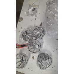 Kimjo retro plafonska lampa crna 6xE14 sa polomljenim grlom i bez jednog abažura_5