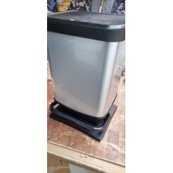 rotho-paso-kanta-smece-20l-srebrna-pedala-outlet-7