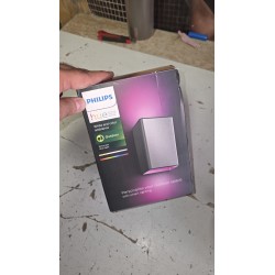 philips-hue-resonate-spoljasnja-zidna-lampa-led-inox-uzivo-2