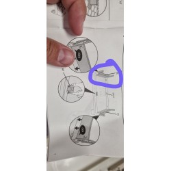 Niski bež Keter Gulliver plastični ormar sa dve podesive police i povišenim nogarima