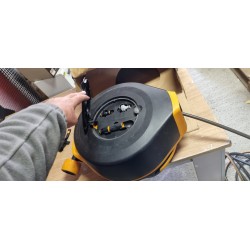 Fiskars XL autom.kolut sa crevom 13 mm na točkovima – 20+7 m | Outlet BGD