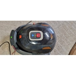 black-decker-bcrmw123-qw-robot-kosilica-zakljucana-za-delove-12