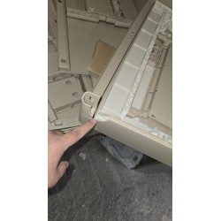 Visoki krem Keter Groove Tall plastični ormar sa drvenim ručkama i tri podesive police