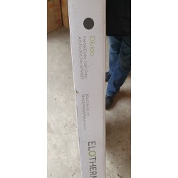 Samostojeći sivi metalni paravan MWH Divido od ekspandiranog čelika sa ELOTHERM premazom za balkone i terase