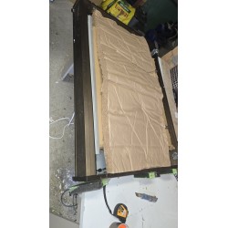 Meidom aluminijumski kupatilski ormarić sa ogledalom i podesivim LED osvetljenjem, dimenzija 100x70x13.8 cm, outlet