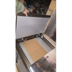 Meidom aluminijumski kupatilski ormarić sa ogledalom i podesivim LED osvetljenjem, dimenzija 100x70x13.8 cm, outlet