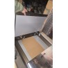 Meidom aluminijumski kupatilski ormarić sa ogledalom i podesivim LED osvetljenjem, dimenzija 100x70x13.8 cm, outlet