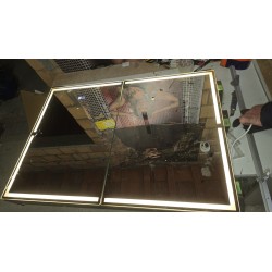 Meidom aluminijumski kupatilski ormarić sa ogledalom i podesivim LED osvetljenjem, dimenzija 100x70x13.8 cm, outlet