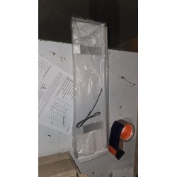 Sivi Schildmeyer Dorina LED kupatilski ormarić sa ogledalom 90x16x71 cm sa tri vrata i staklenim policama
