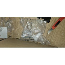 Beli Germania Arvada ormarić ispod lavaboa 60x60x35 cm sa metalnim ručkama i nogarima, outlet sa naprslinom kod nogice