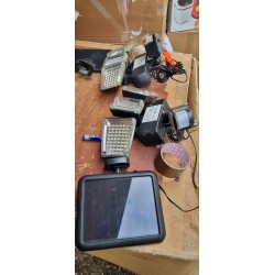 Solarni Reflektor sa 3 Glave i 178 LED sa Detektorom Pokreta | Outlet BGD