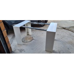 Beli trpezarijski sto sa ekstenzijama do 144 cm, B klasa sa sitnim oštećenjima prikazanim na slikama uživo